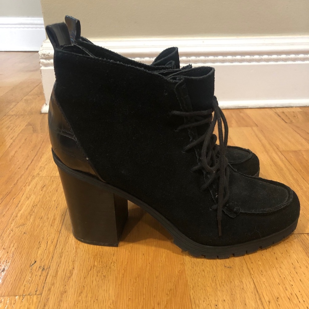 Suede black boots!
